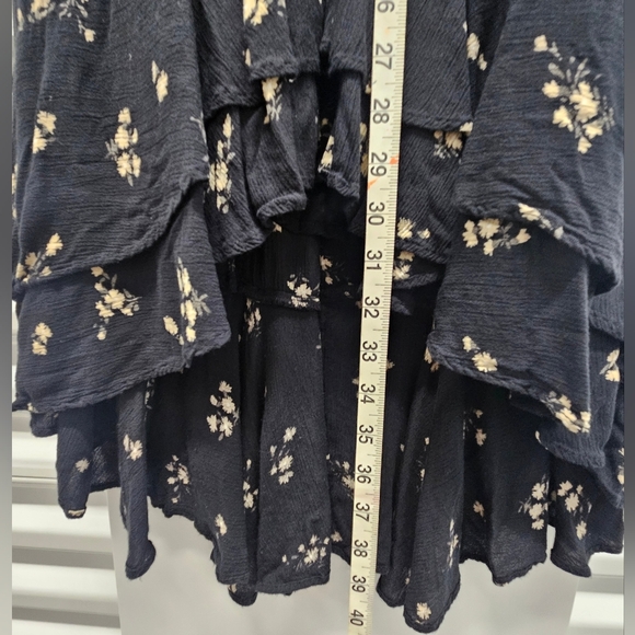 Abercrombie & Fitch Floral Hi Low Dress Black Ruffle Sundress Flower Size XSP - Picture 16 of 16